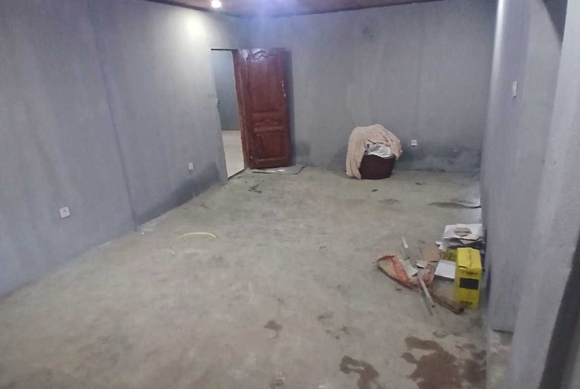Appartement 2 chambres avec forage à louer à Nongo Kiroty