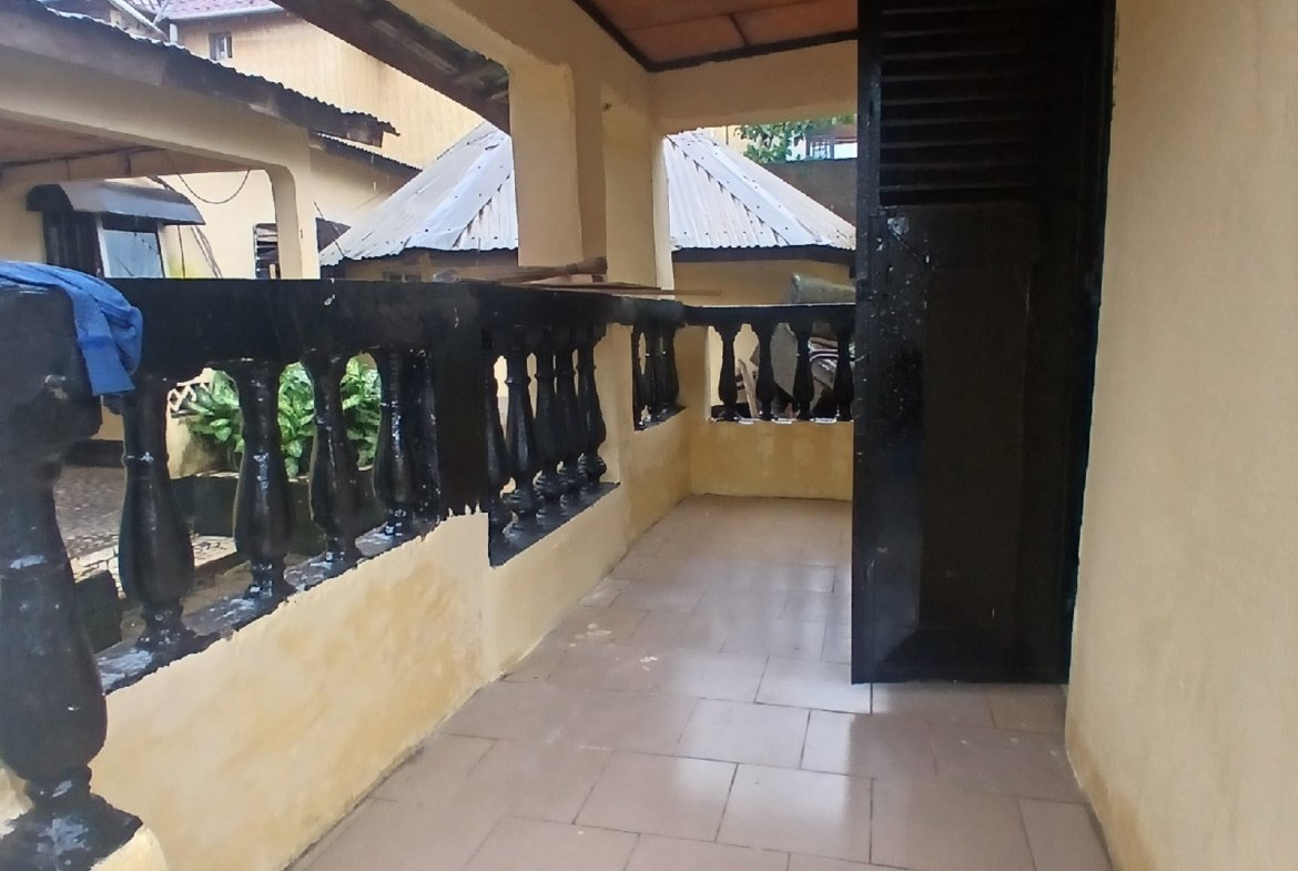 Appartement 2 chambres avec forage à louer à Nongo Kiroty