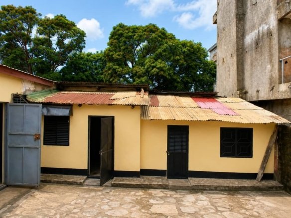 Terrain de 80 m² en bail à Nongo Kiroty