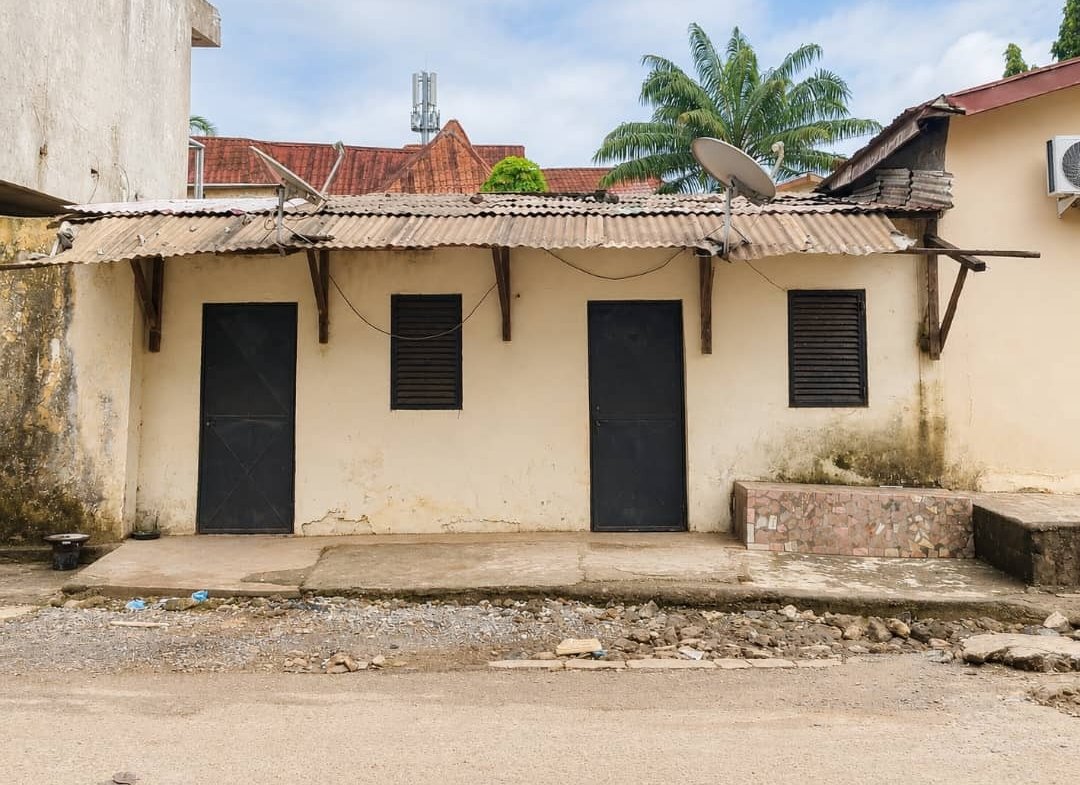 Terrain de 80 m² en bail à Nongo Kiroty